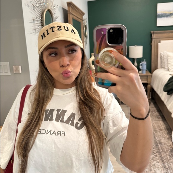 Meet your Posher, Alyssa - Picture 7 of 10